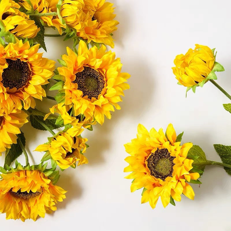 Lebensechter Sonnenblumen Dekorativer Stiel