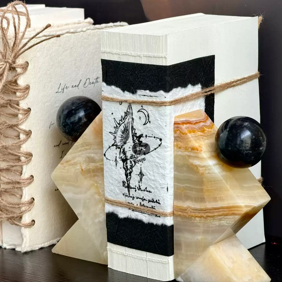 Handgefertigtes Kunstjournal
