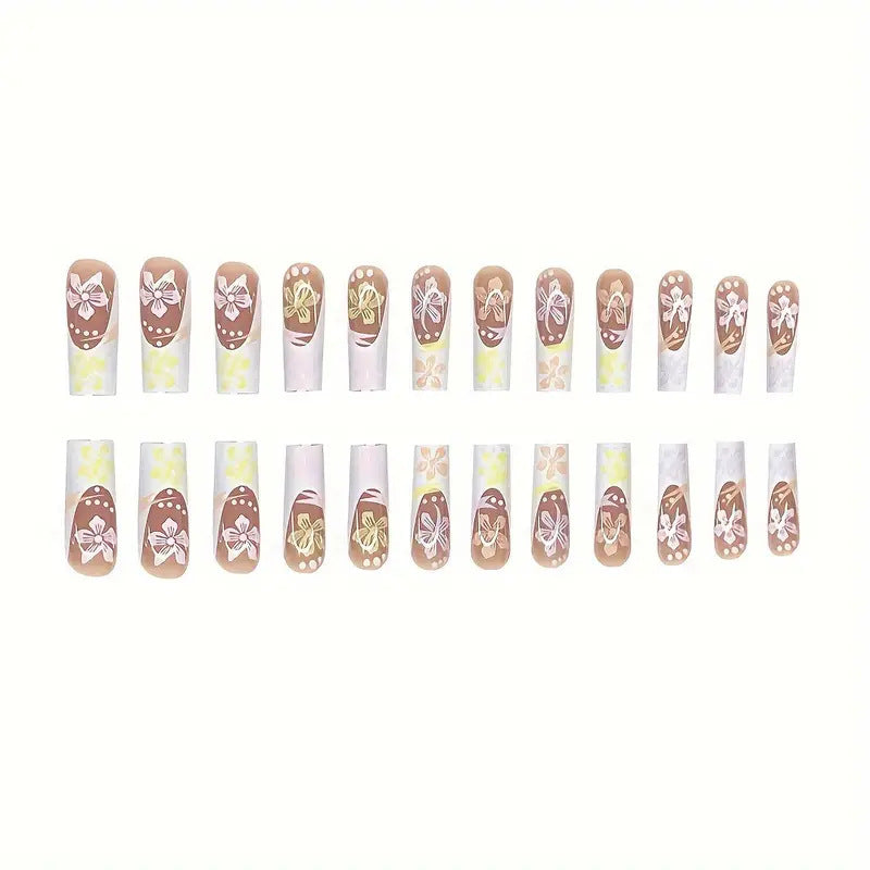 Künstlerisches Floral Nagelkunst Ensemble Brehn