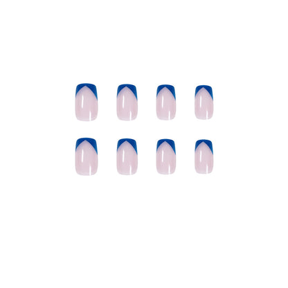 Stylische Nagelkunst mit modernen französischen Spitzen Brehn