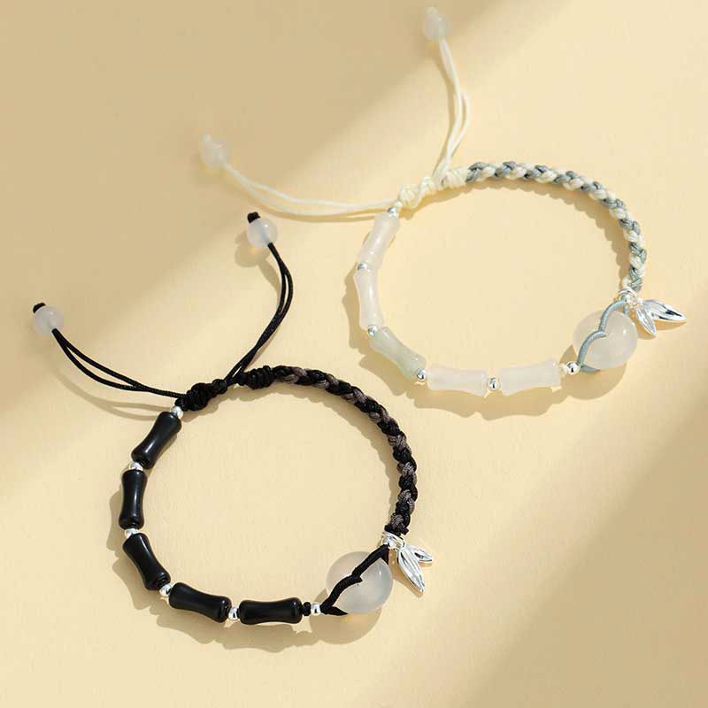 Verstellbares Armband mit Edelstein- und Blatt-Anhänger Brehn