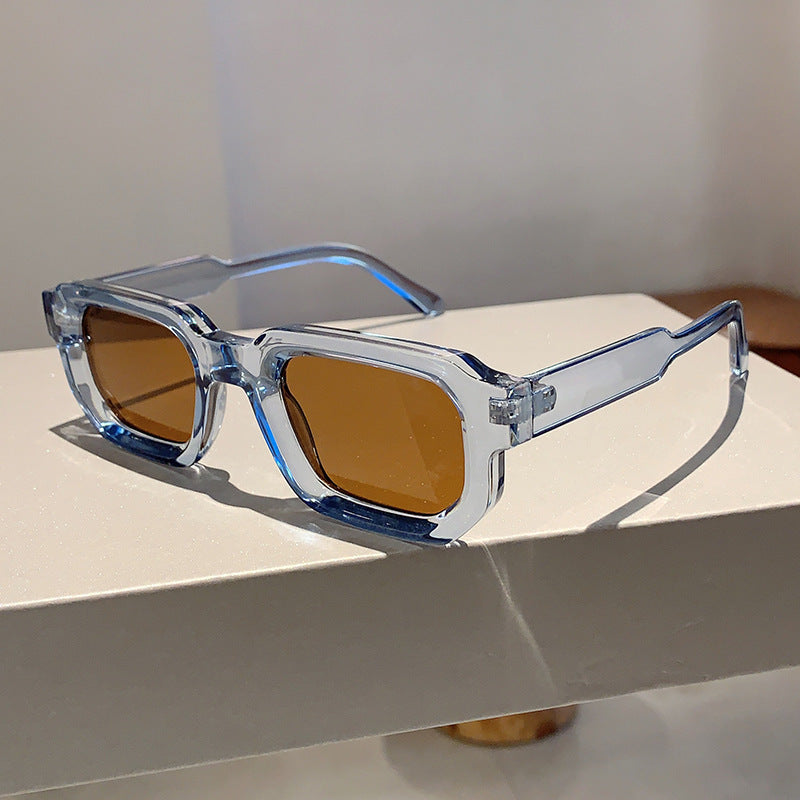 Damen moderne Sonnenbrille im innovativen Rechteckdesign Brehn