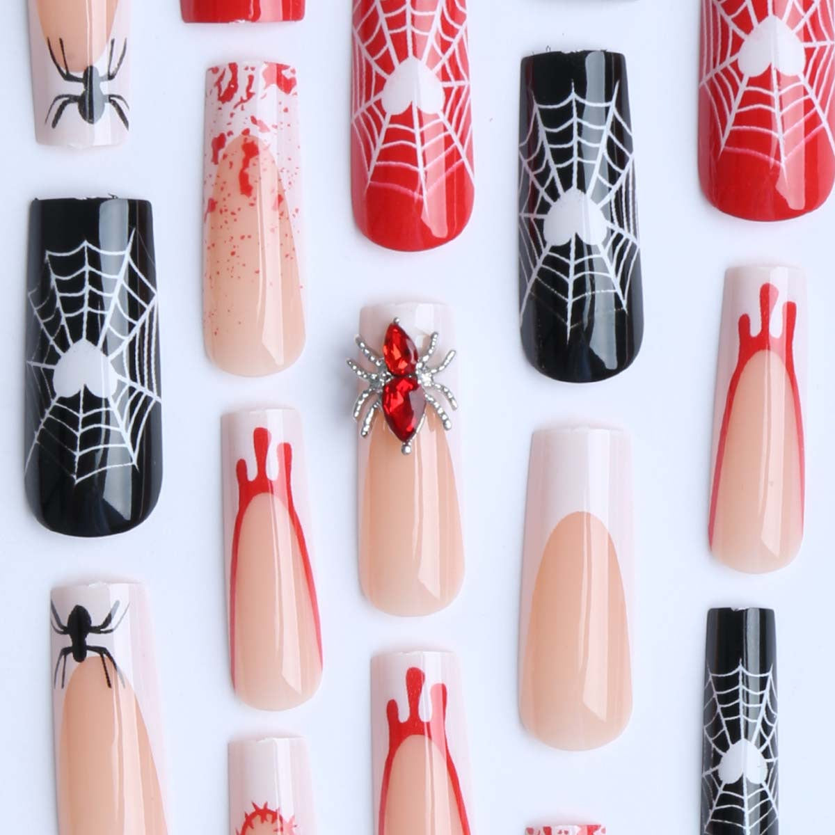Kreative Kunstnägel mit Halloween-Motiv Brehn