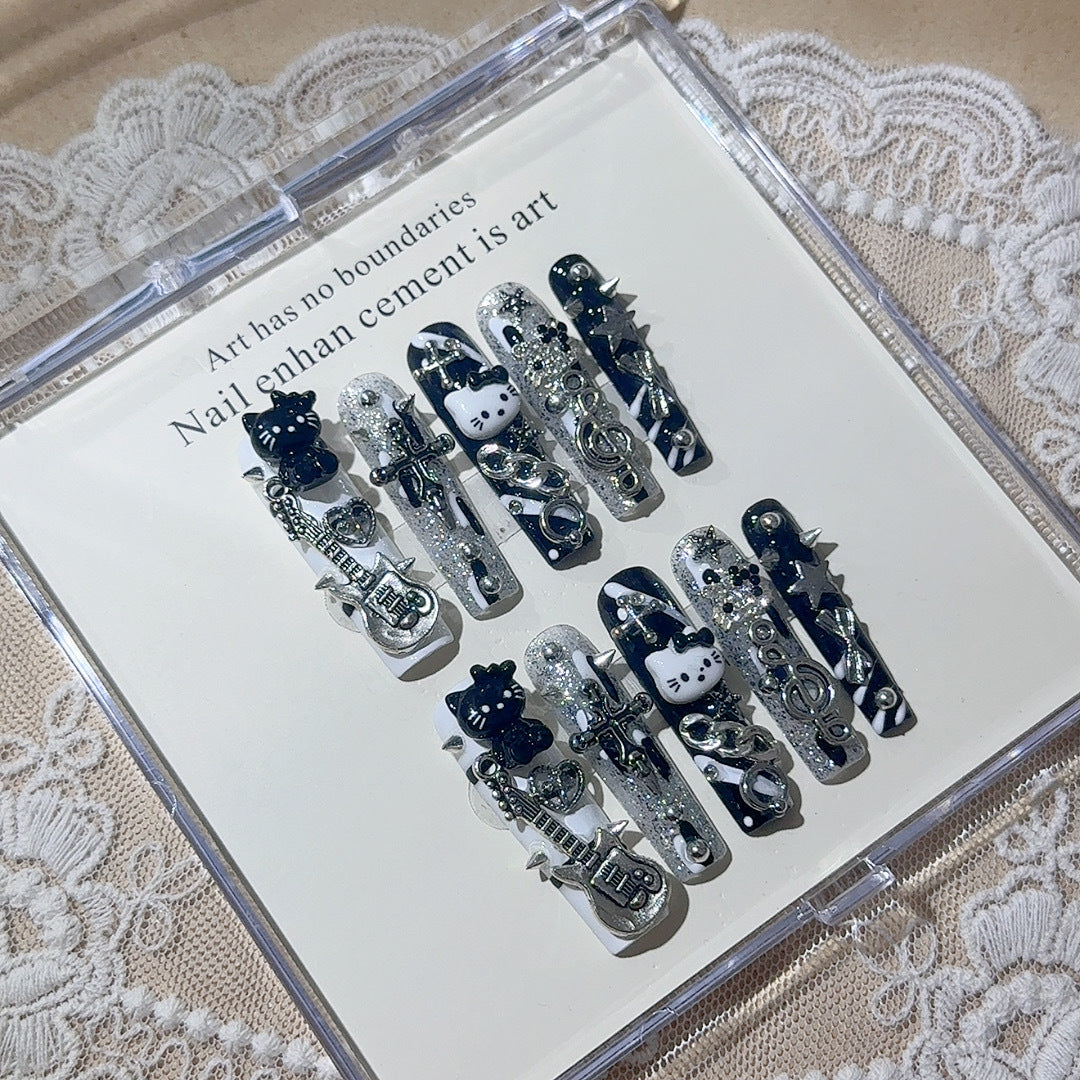 Künstlerisch thematisiertes Nagelkunstset