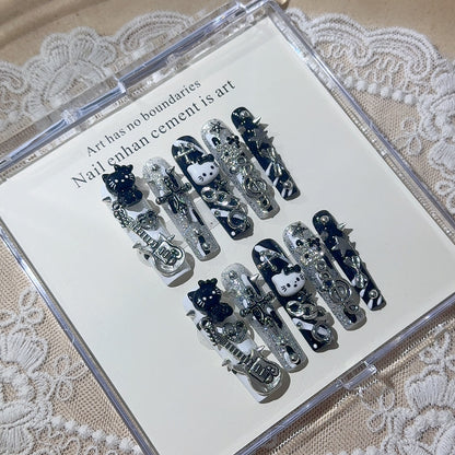 Künstlerisch thematisiertes Nagelkunstset