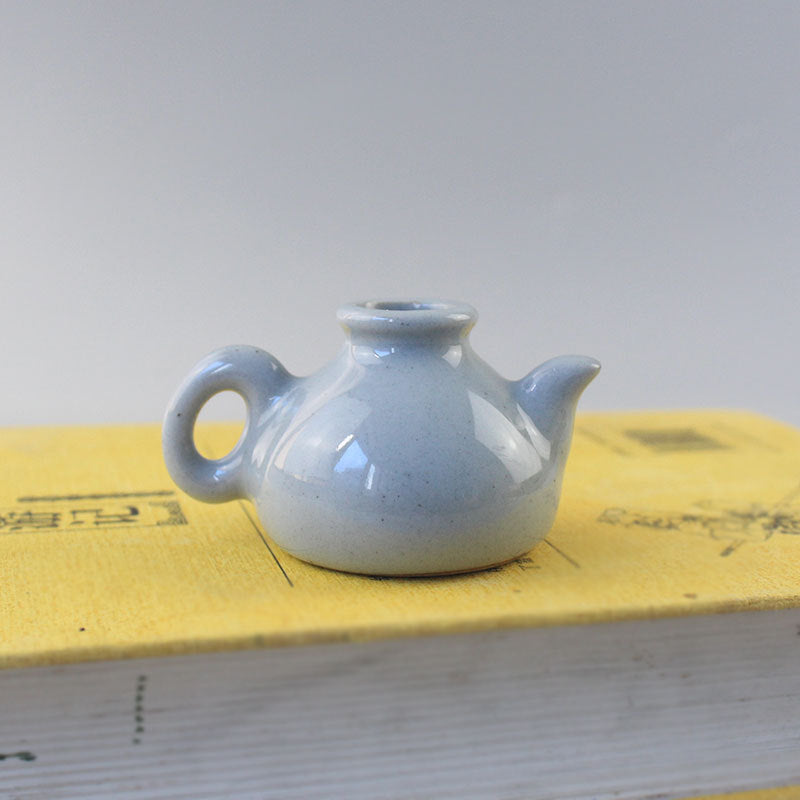 Elegante Keramikvase mit kunstvollem Design Brehn