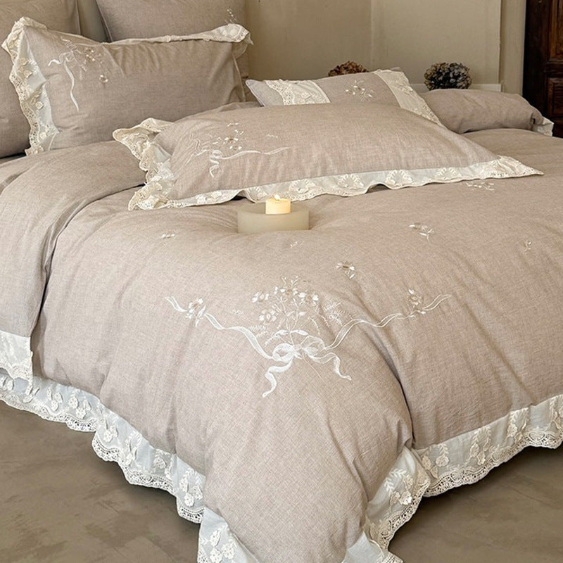 Vintage-inspirierte bestickte Leinenmischdecke Set mit Spitzenrüsche und verborgenem Verschluss