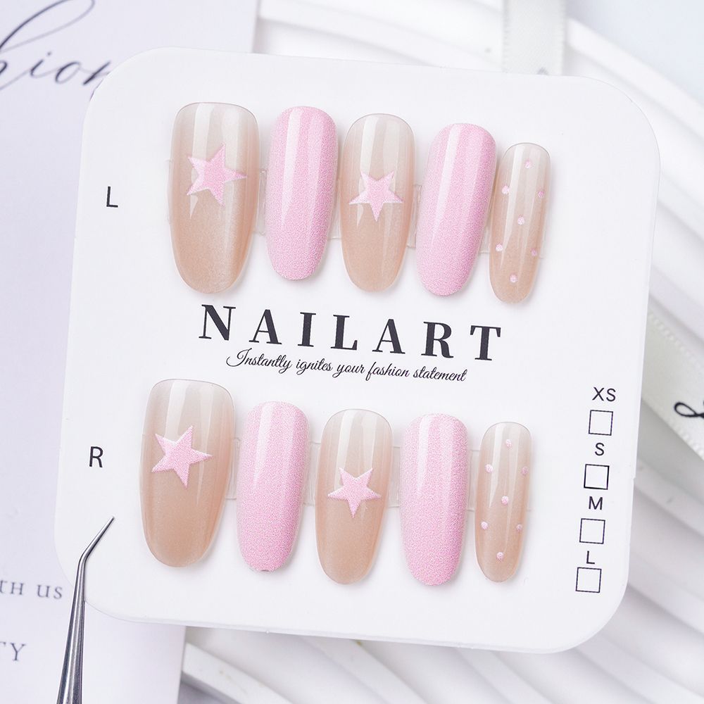 Kreatives thematisches Press-On-Nagelset Brehn