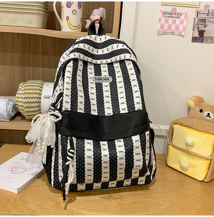 Charmanter dekorativer Schulrucksack mit Schleifenverzierung