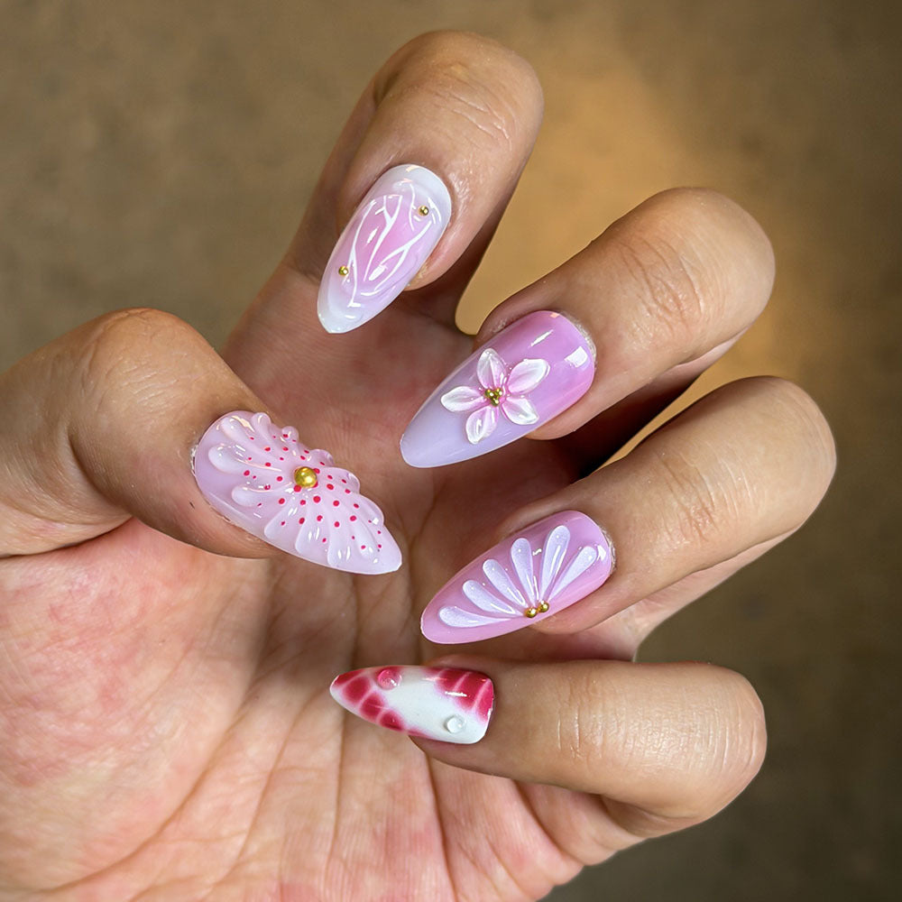 Künstlerische Blumen Press-On Nagelkollektion Brehn