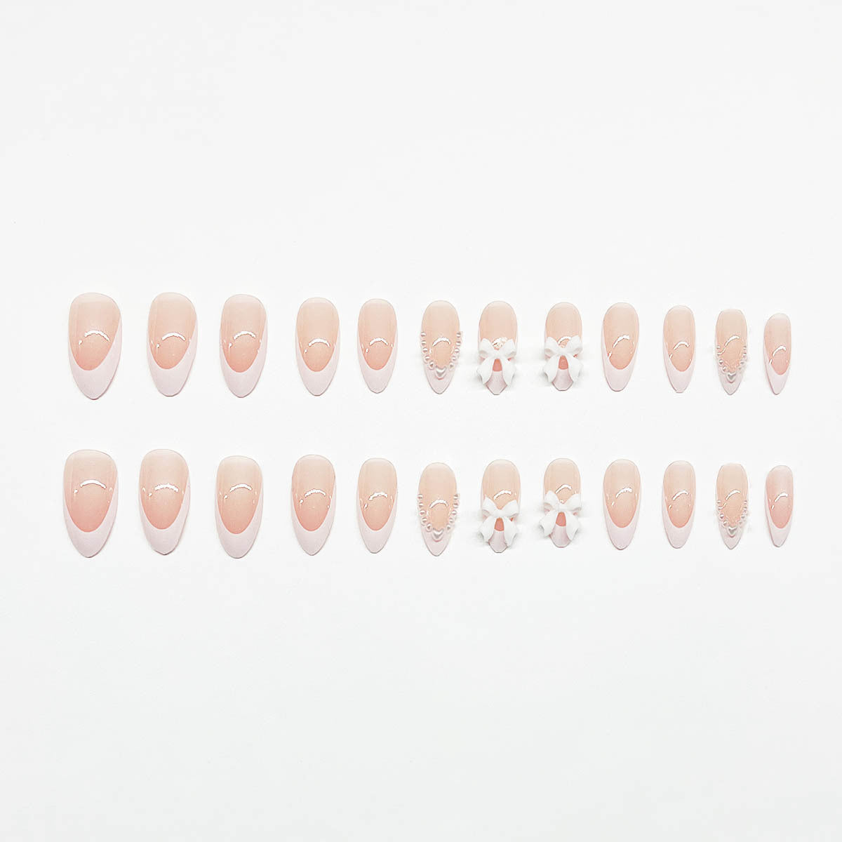 Elegante 3D Schleifen-verzierte Nagelkunstverlängerungen Brehn