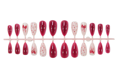 Kunstnagelset mit stilvollen Frucht- und Pluster-Designs Brehn