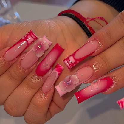 Glamorous Floral Press-On Nails Set Brehn