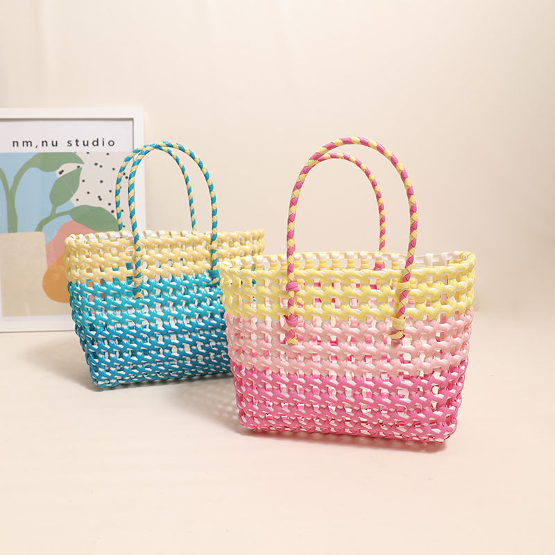 Handgefertigte Basttasche mit Buntem Farbverlauf Brehn