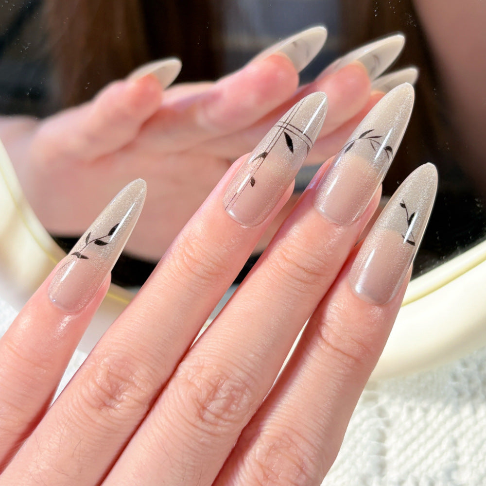 Künstlerisches Stiletto Press-On Nagelset Brehn