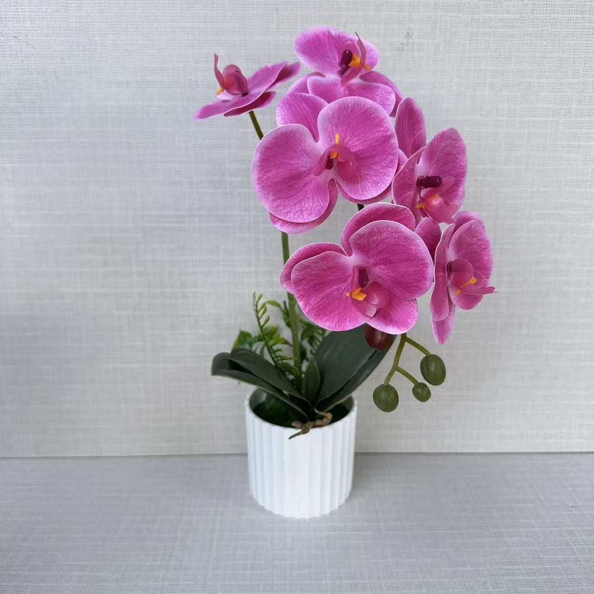 Realistische Kunst-Orchideenpflanzenanordnung