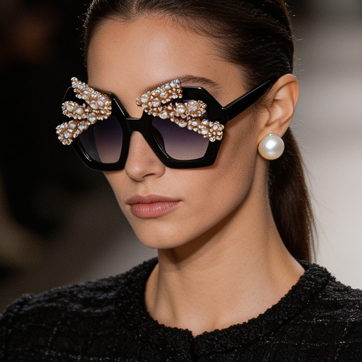 Damen Statement-Sonnenbrille mit funkelndem Kristallrahmen Brehn