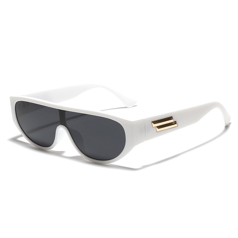 Damen sportliche Sonnenbrille mit maßgeschneidertem Rahmen Brehn