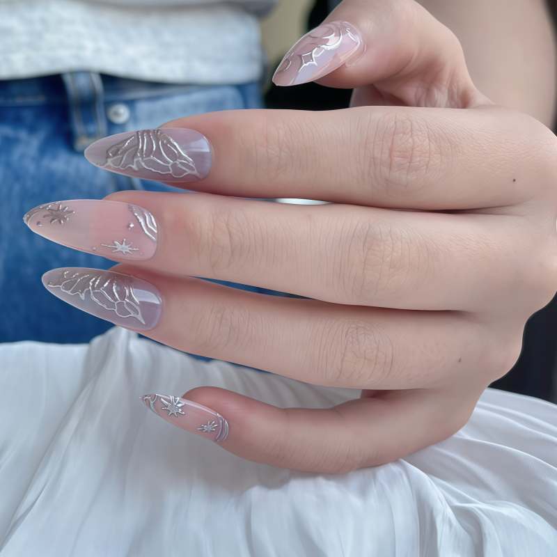Dekorative von der Galaxie inspirierte Press-On-Nagelkunst Brehn