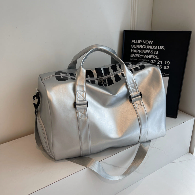 Sportliche Reisetasche Mit Geräumigem Innenfach Und Strapazierfähigem Material Brehn