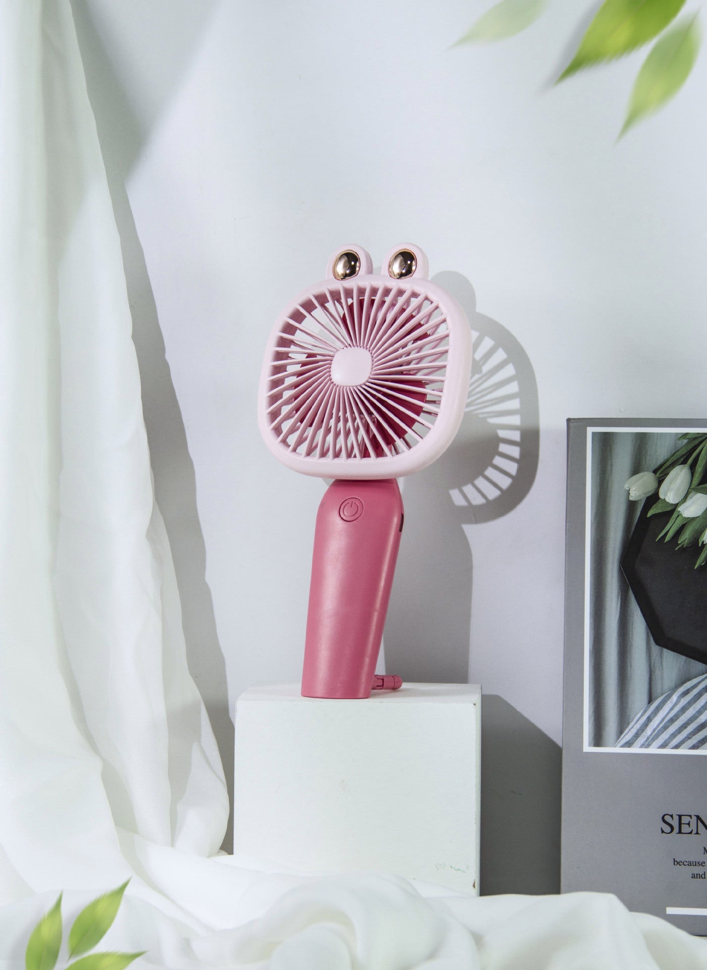 Kompakter wiederaufladbarer Handventilator Brehn