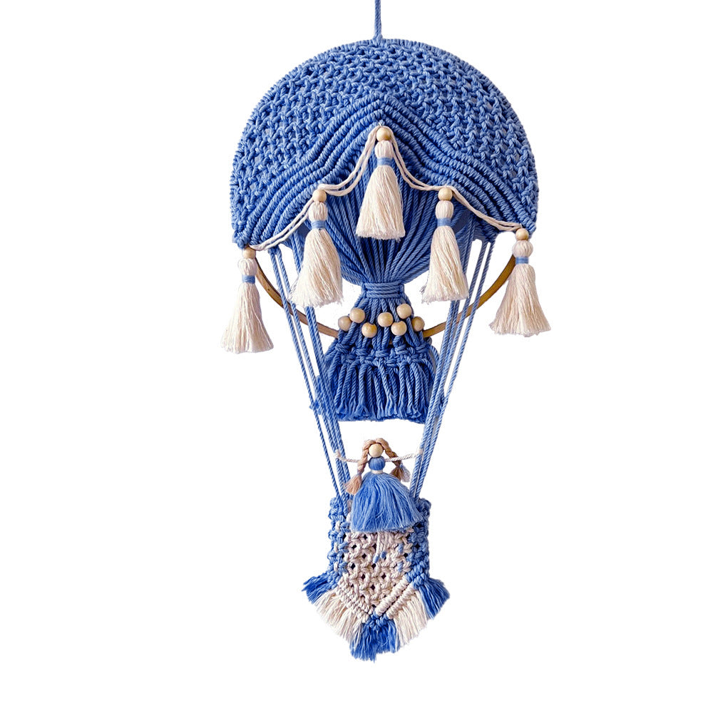 Makramee-Dekoration im Heißluftballon-Design