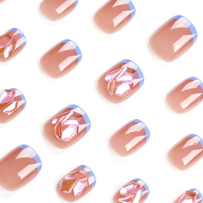Nagelkunst mit Glitzer- und 3D-Design Brehn