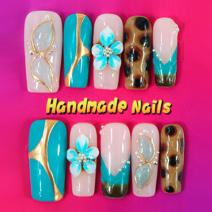 Kunstnägel Set mit handgefertigten Glitzer- und Blumendesigns Brehn