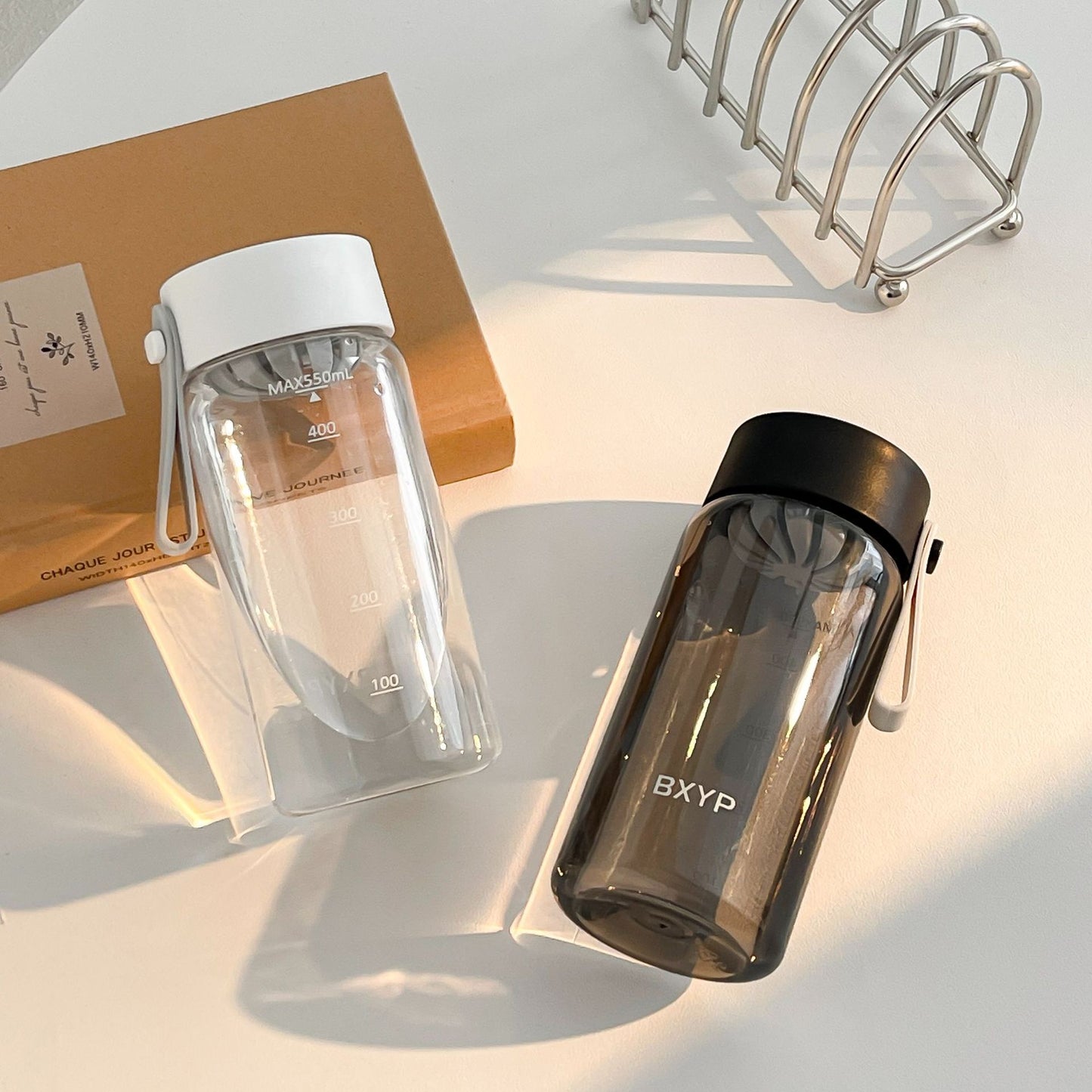 Damen BPA-freie Trinkflasche mit Smart-Deckel von Brehn
