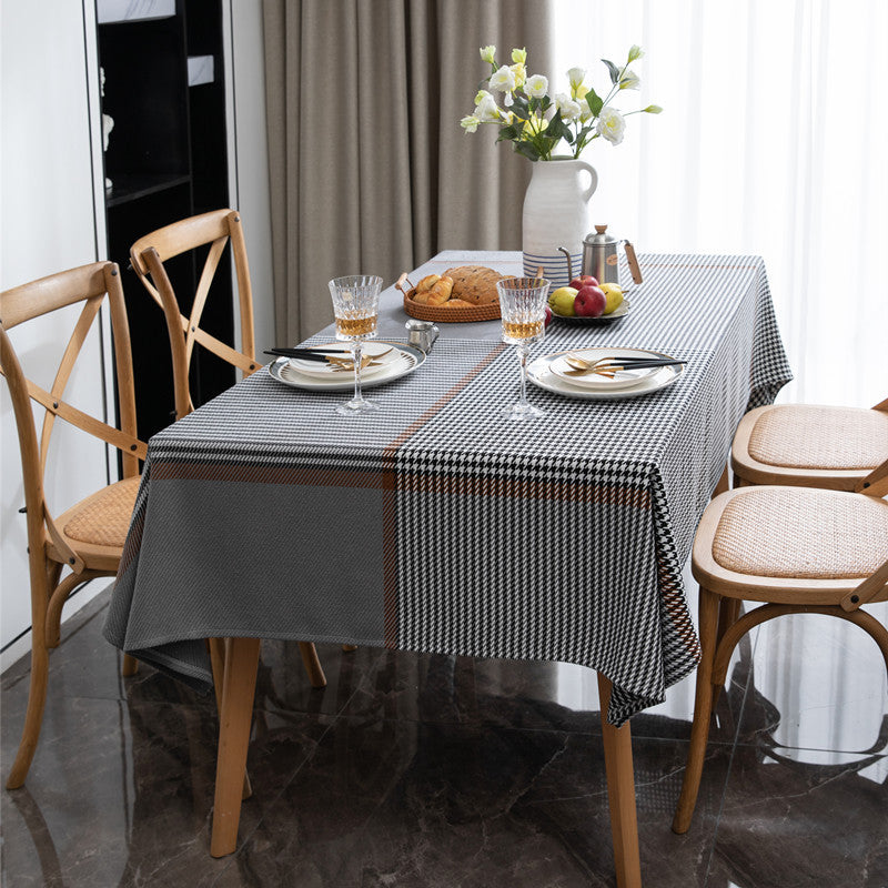 Tischdecke mit elegantem karierten Design