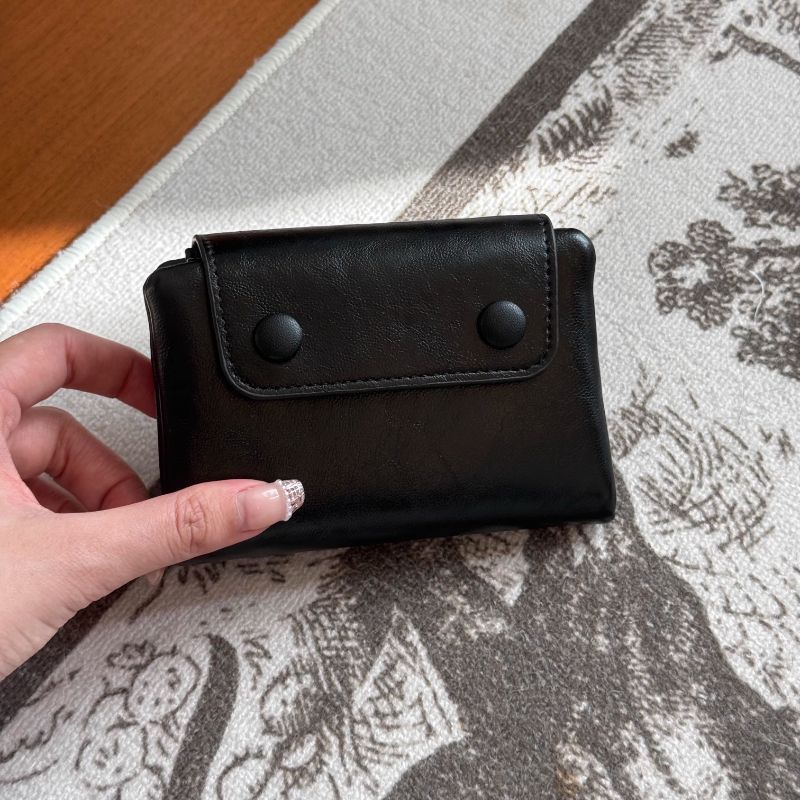 Stylischer kompakter Lederkartenhalter Brehn