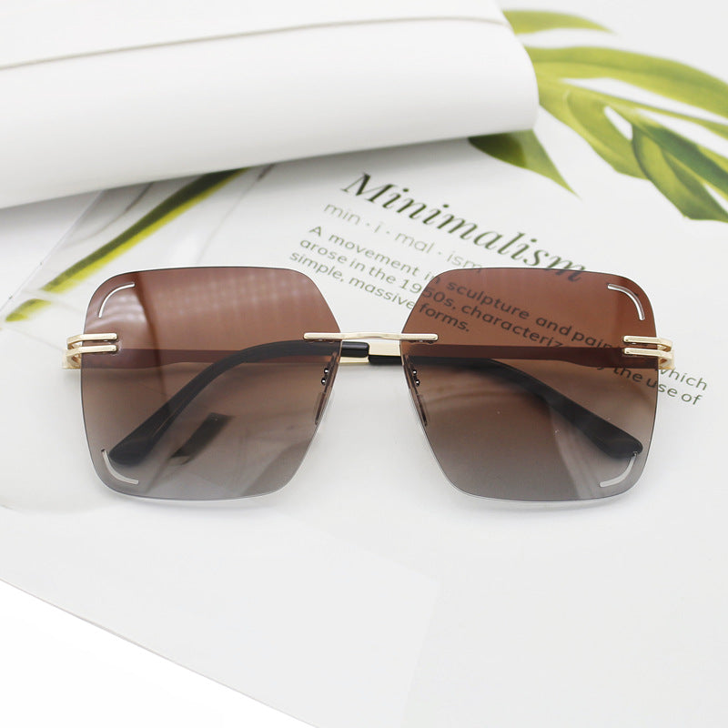 Damen quadratische Sonnenbrille mit verziertem Metalldetail Brehn