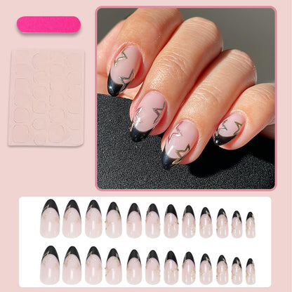 Kunstnagelset mit elegantem französischen Spitzen-Design und glamourösen Akzenten Brehn