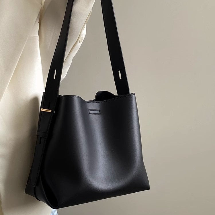 Moderne Schultertasche Brehn