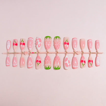Premium Press-On Nail Set mit dekorativen Akzenten Brehn