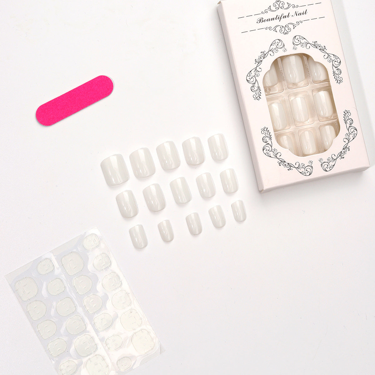 Glänzende Press-On-Nagelspitzen-Kollektion Brehn