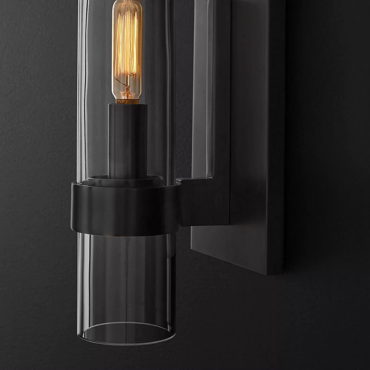 Elegante Glas-Wandlampe