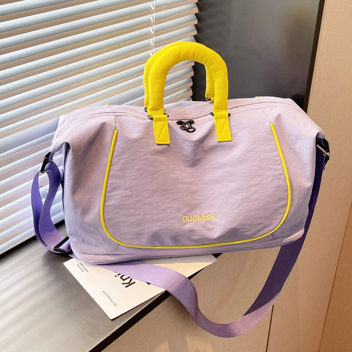 Vielseitige multifunktionale Fitness- und Reisetasche Brehn