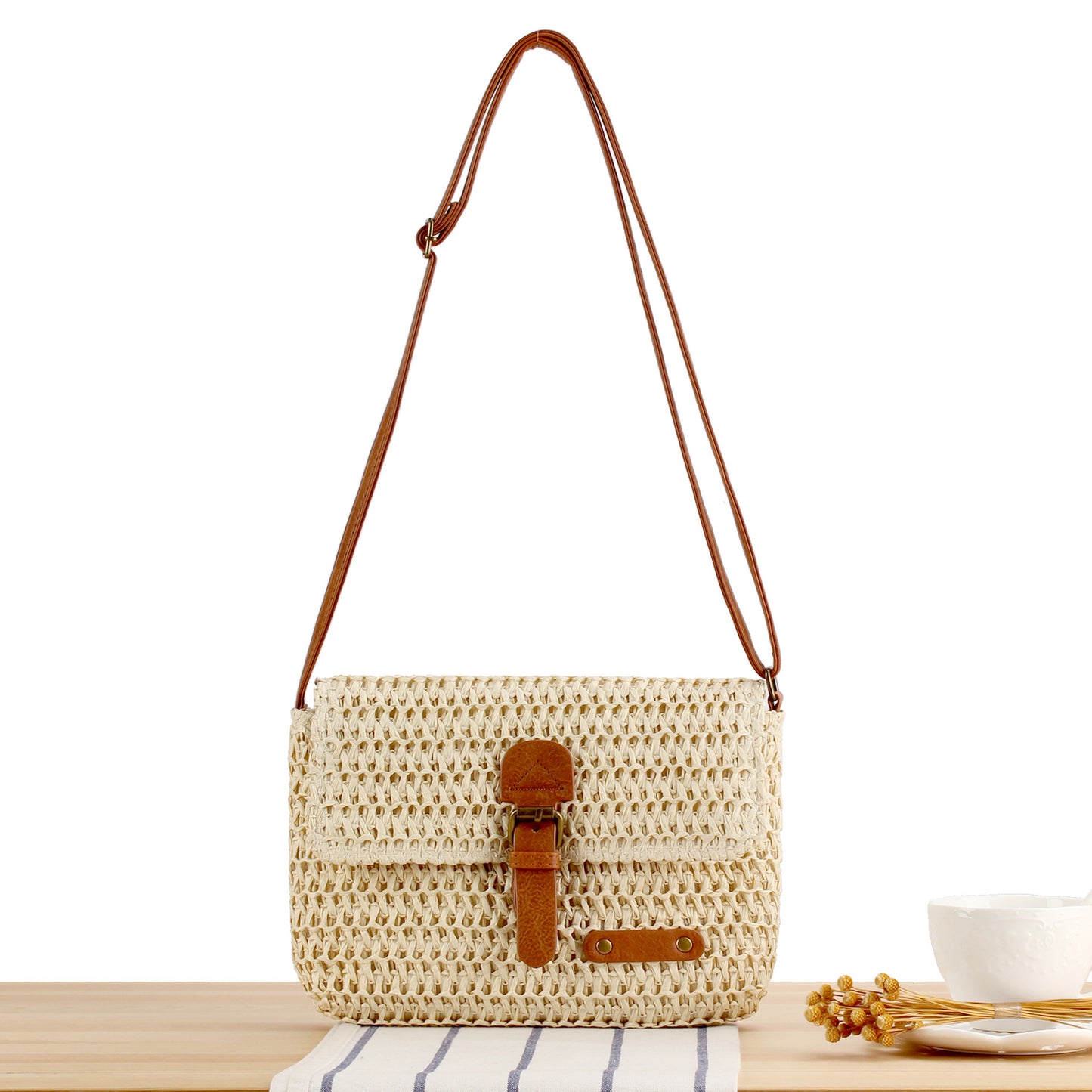 Handtasche mit Klugem Verschlusssystem und Verstellbarem Riemen Brehn