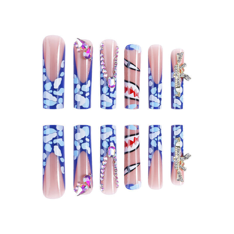 Künstlerische Stiletto-Nageldesigns