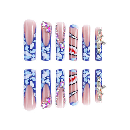 Künstlerische Stiletto-Nageldesigns