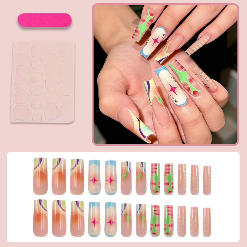 Kunstnagelset mit kreativen Designs und bunten Akzenten Brehn