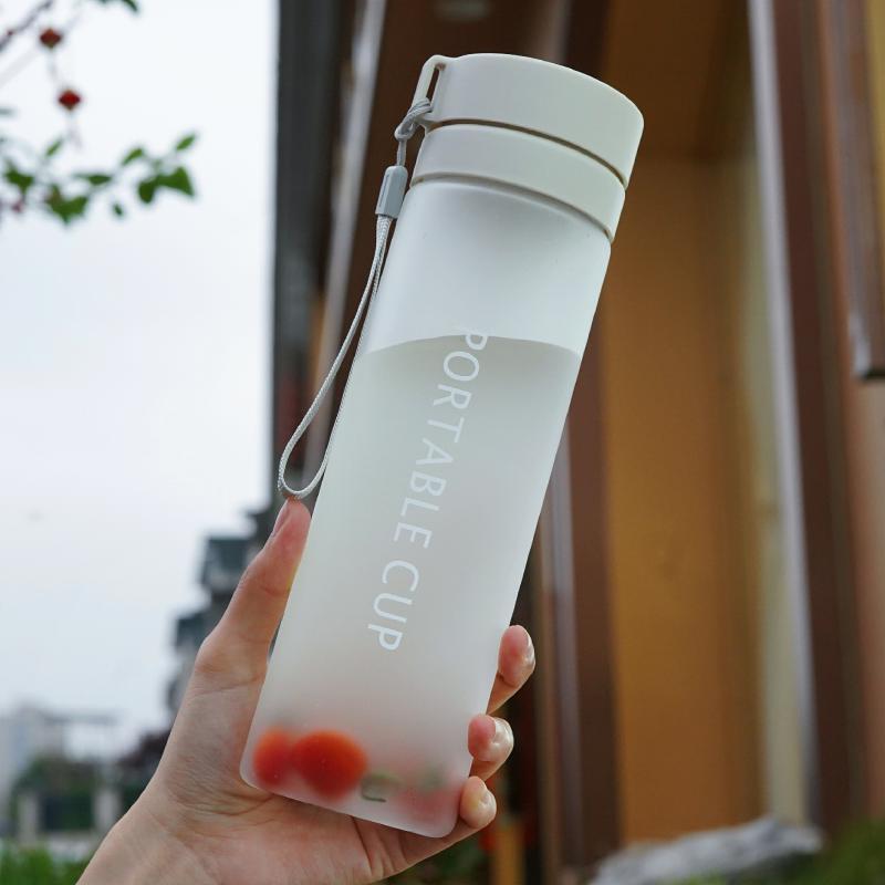 Damen Trinkflasche mit innovativem Deckel Brehn
