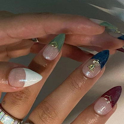 Kunstvolle Nagelspitzen mit Glamourösen Akzenten Brehn