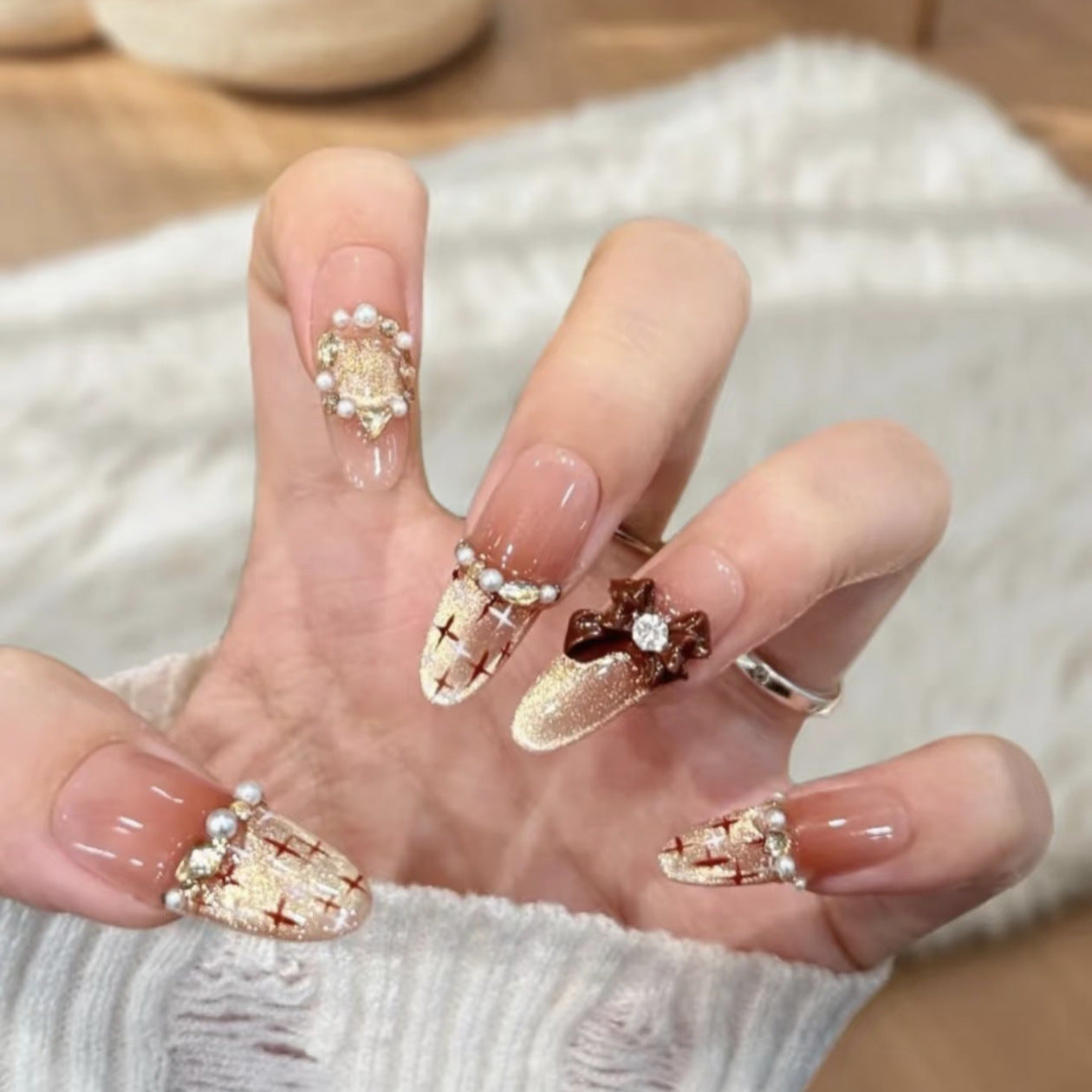 Dekoratives Press-On Nagelset Brehn