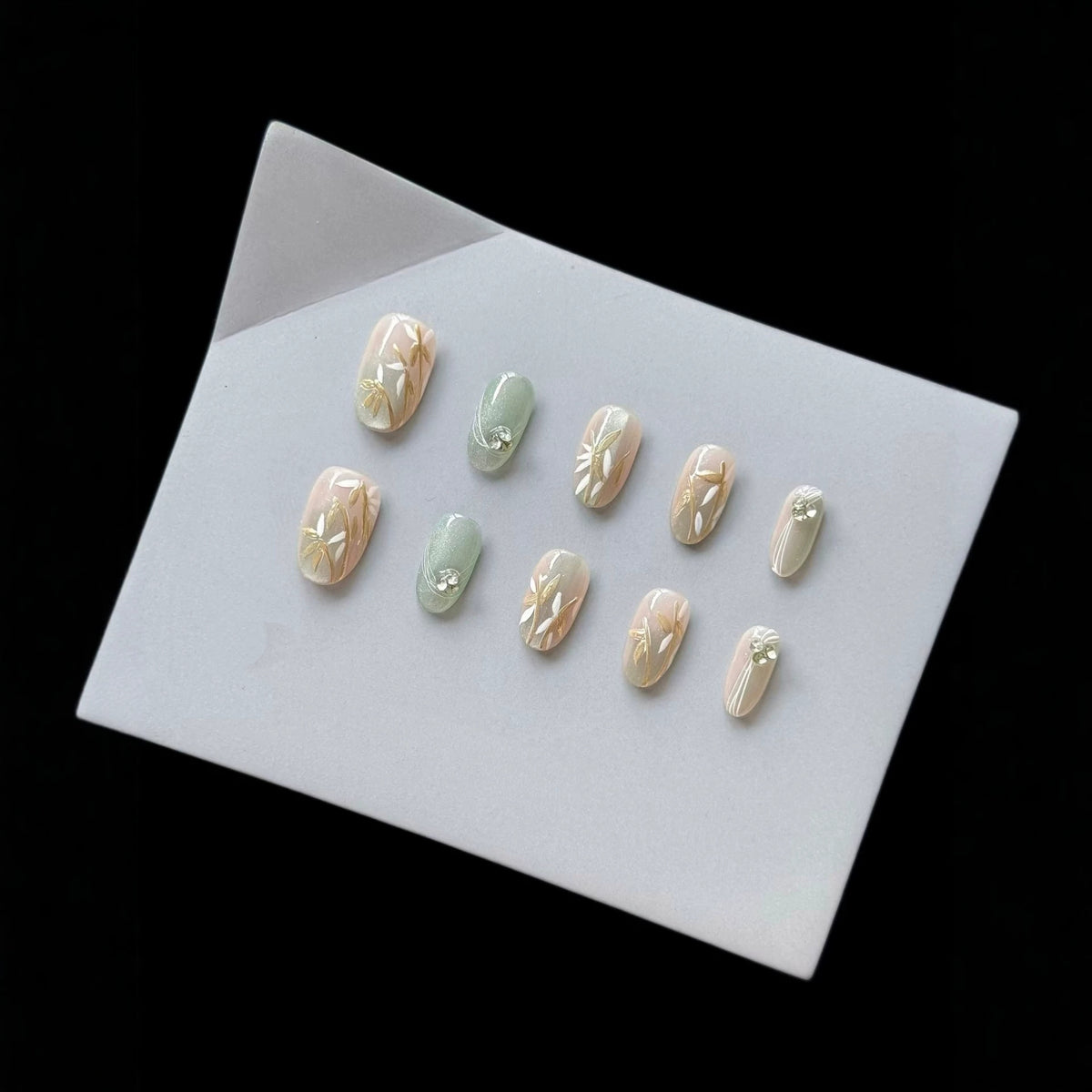 Dekorativer Blumen Press-On Nagelset  1791772955