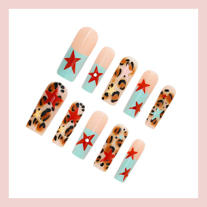 Kunstnagelset mit trendigem Leoparden- und Sternendesign Brehn