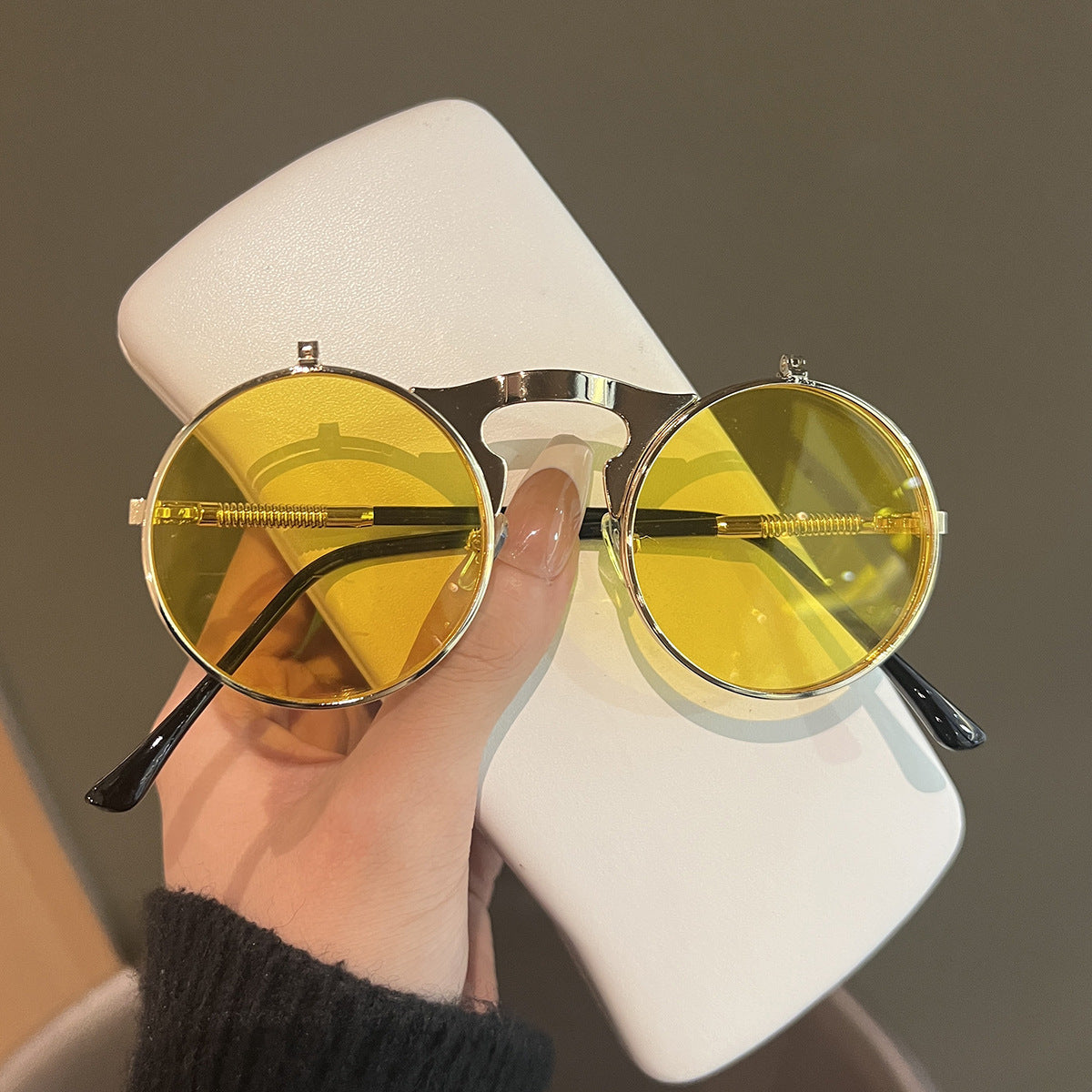 Damen Runde Designer-Sonnenbrille mit innovativem Rahmen Brehn