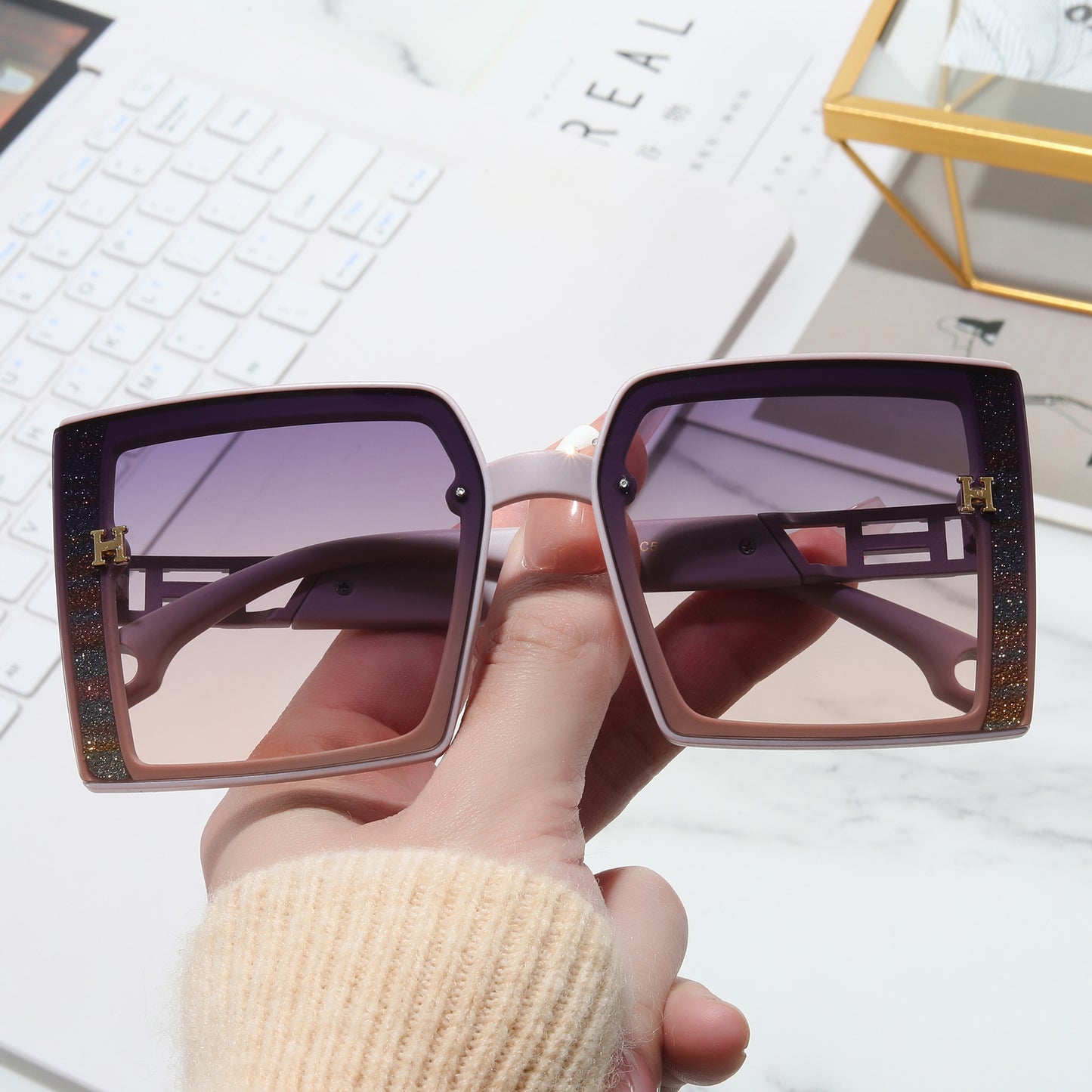 Damen modische Sonnenbrille mit extravagantem, rechteckigem Rahmen Brehn