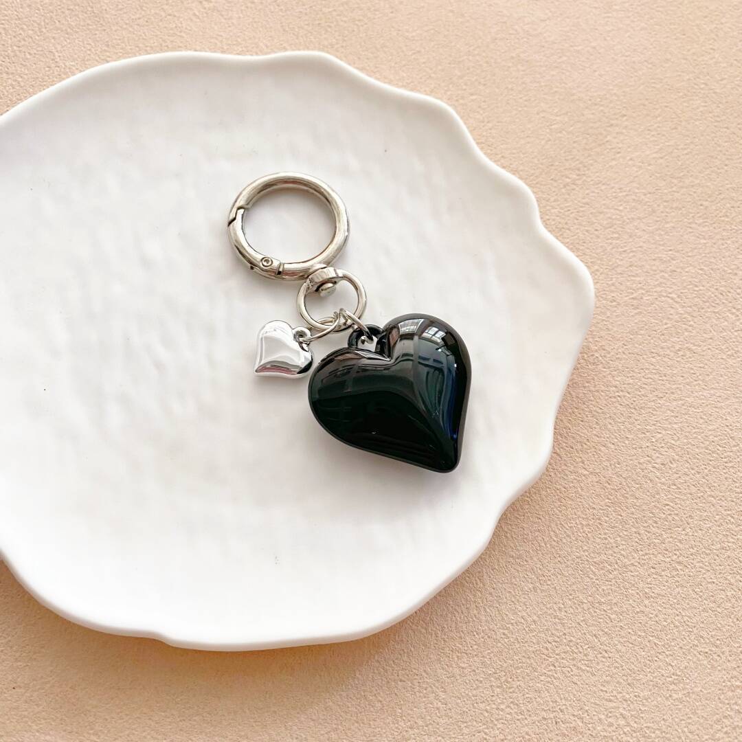 Herzförmiger Charm Schlüsselanhänger Brehn